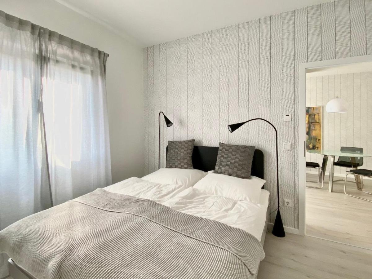 Modernes Apartment, Terrasse Und Garten Am Lilienthalpark Im Suedwesten Berlins Berlim Exterior foto