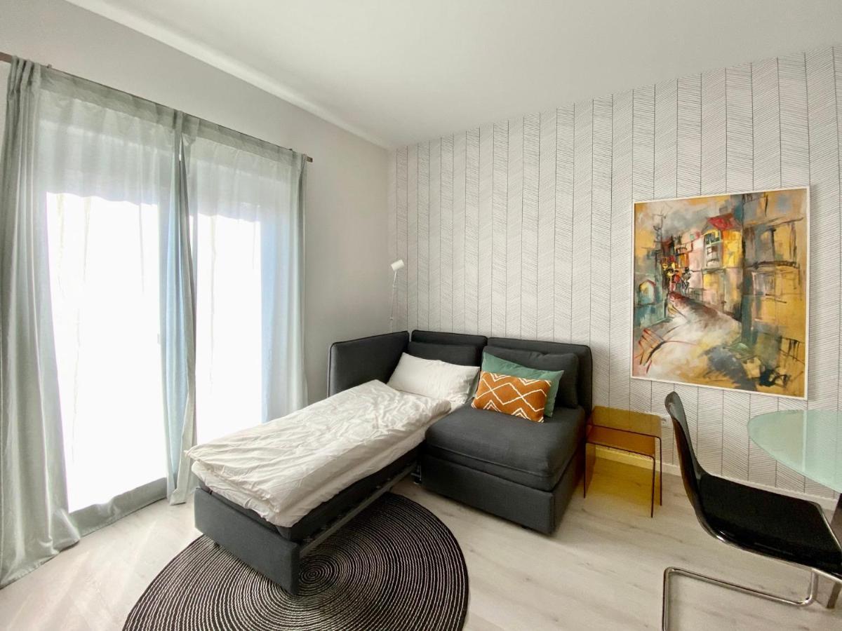 Modernes Apartment, Terrasse Und Garten Am Lilienthalpark Im Suedwesten Berlins Berlim Exterior foto