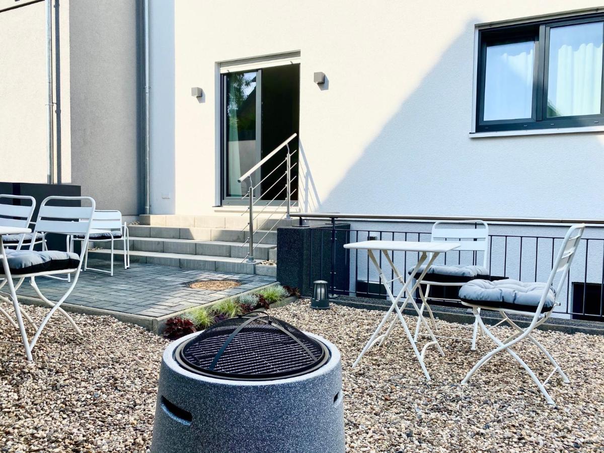 Modernes Apartment, Terrasse Und Garten Am Lilienthalpark Im Suedwesten Berlins Berlim Exterior foto